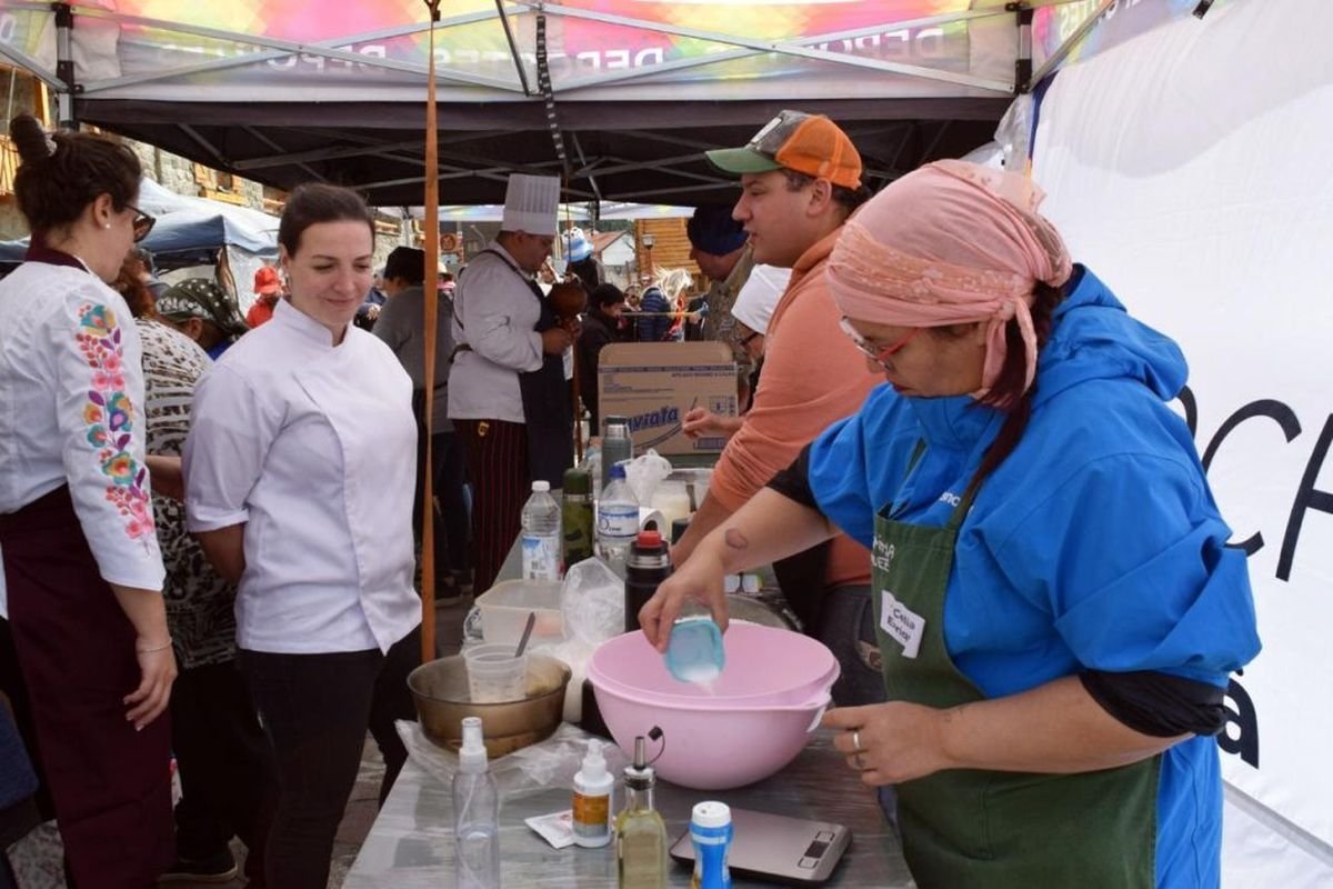 Concurso de la torta frita en Bariloche