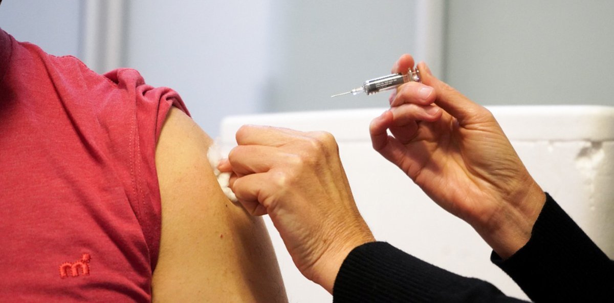 Comenz&oacute; la campa&ntilde;a de Vacunaci&oacute;n Antigripal en Neuqu&eacute;n: qui&eacute;nes pueden recibirla