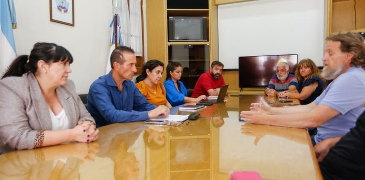 Mesa de negociaci&oacute;n paritaria entre el gobierno y la Asociaci&oacute;n Nacional de Trabajadores de la Educaci&oacute;n de Neuqu&eacute;n.