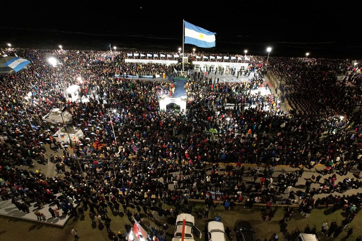 Rolando Figueroa particip&oacute; en los actos por Malvinas en Tierra del Fuego