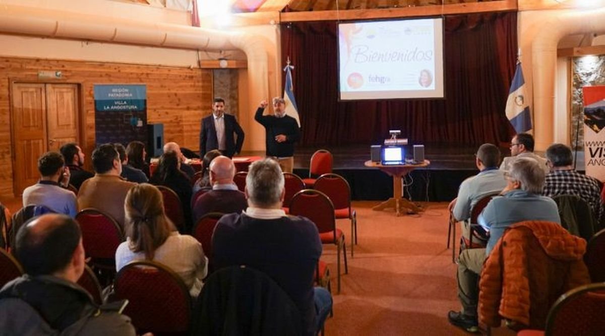 Villa La Angostura sede de pasant&iacute;as profesionales para personal de hosteles neuquinos