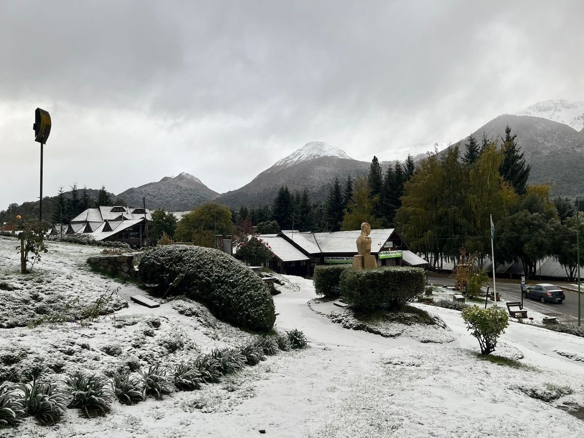 Primera nevada del a&ntilde;o en Villa La Angostura
