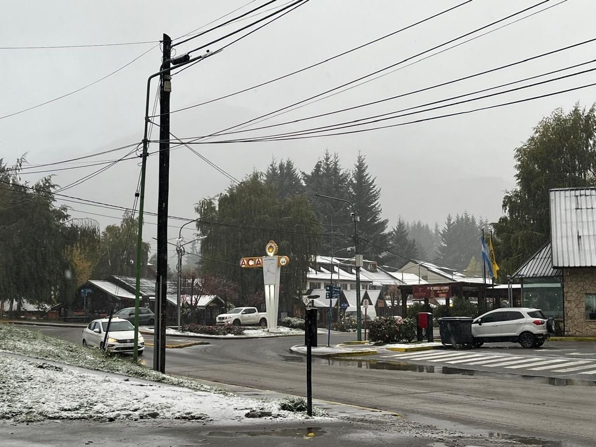 Primera nevada del a&ntilde;o en Villa La Angostura