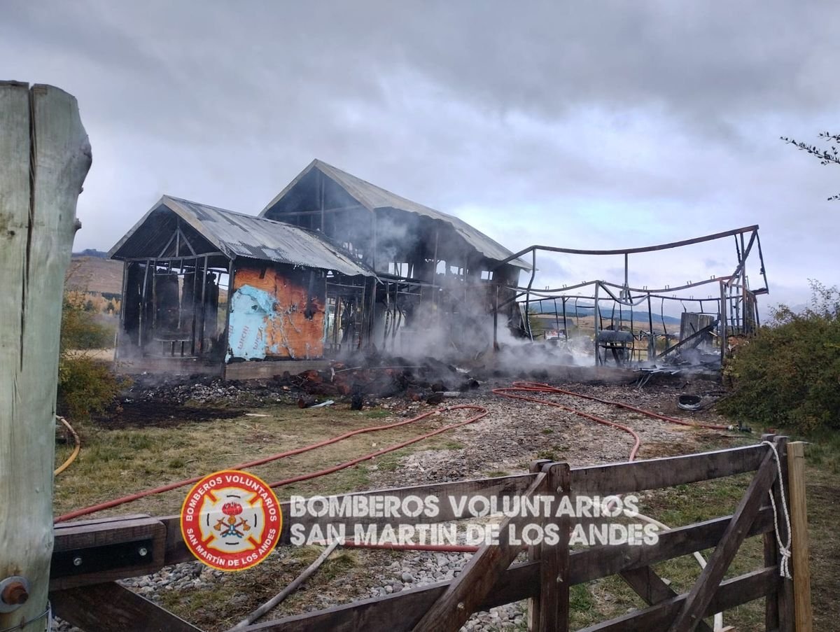 Incendio de una vivienda en San Mart&iacute;n de los Andes
