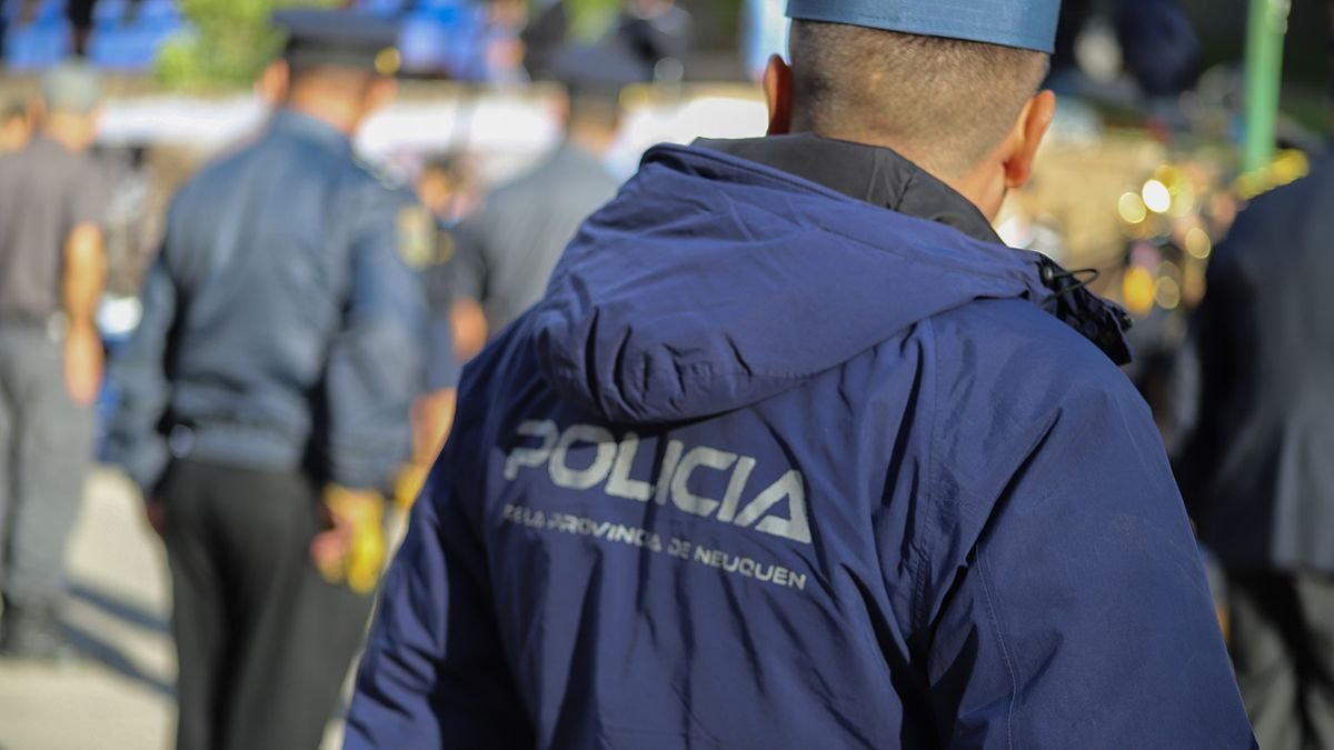 La polic&iacute;a de Neuqu&eacute;n comenz&oacute; la reincorporaci&oacute;n voluntaria.