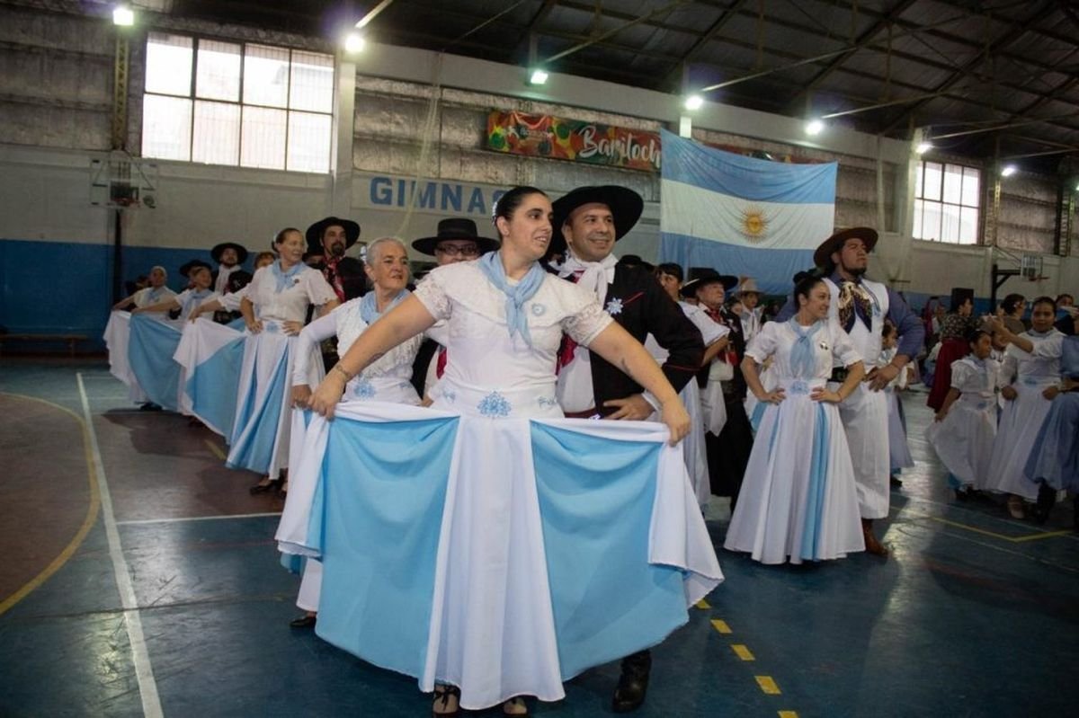 Bariloche celebr&oacute; un nuevo aniversario del D&iacute;a de la Patria con un espectacular festejo.