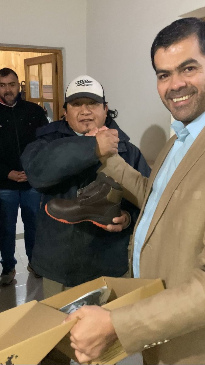 Jun&iacute;n de los Andes: entrega de indumentaria de invierno al personal municipal