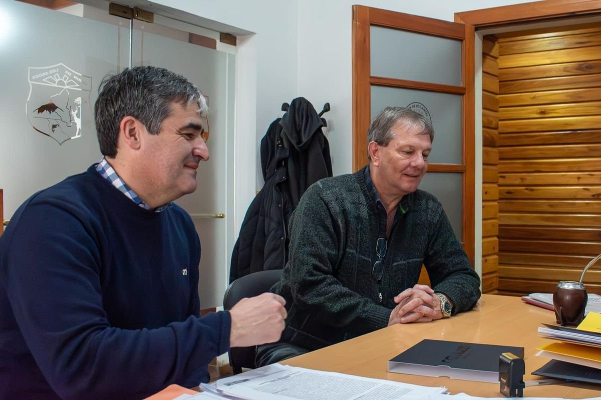 Jun&iacute;n de los Andes: reuni&oacute;n entre Luis Madue&ntilde;o y autoridades de Camuzzi