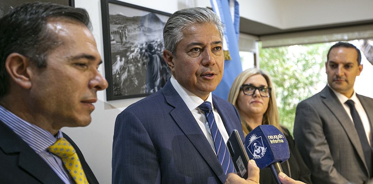 Rolando Figueroa (gobernador de la Provincia del Neuqu&eacute;n)