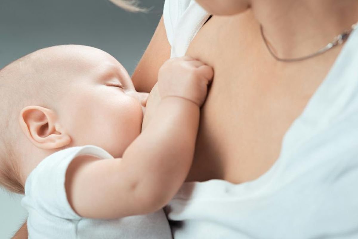 La lactancia adoptiva: beneficios y desaf&iacute;os