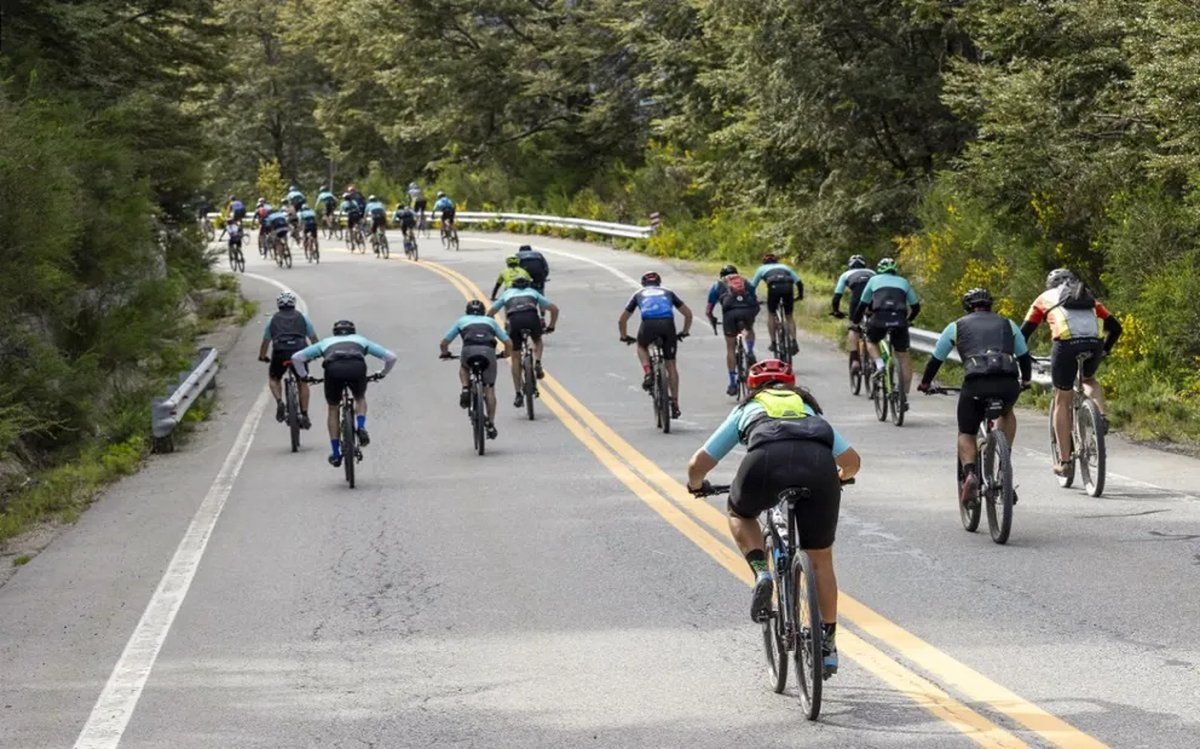 Cortes en Ruta 40 por la carrera cicl&iacute;stica Gran Fondo 7 Lagos