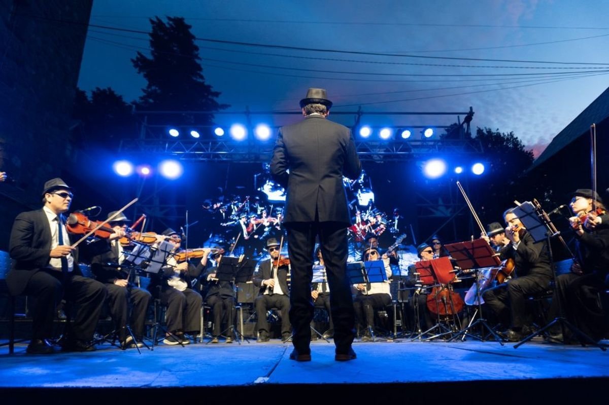 Bariloche encendi&oacute; la Navidad en el Centro C&iacute;vico