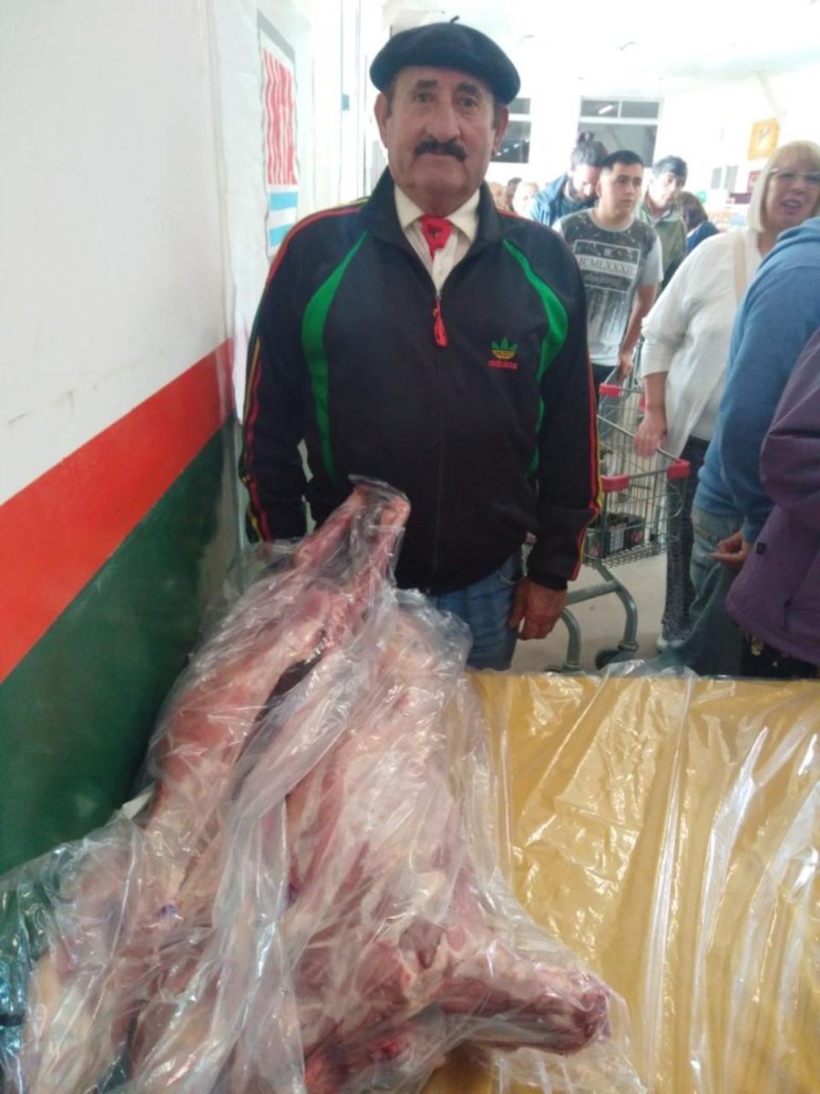 Bariloche: comenz&oacute; la preventa de chivos y corderos para las fiestas