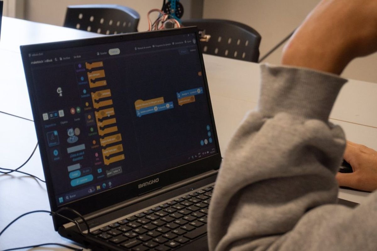 Verano 5.0 en Bariloche: talleres de Rob&oacute;tica, Electr&oacute;nica y Programaci&oacute;n para J&oacute;venes