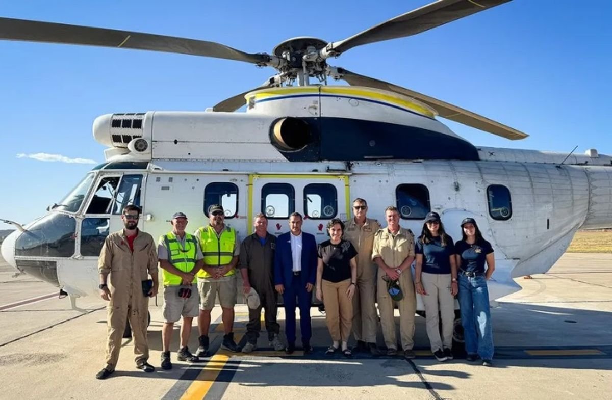 Se trata de un Airbus Helicopters AS332 C1 / H215 que cuenta con un sistema Bambi Bucket.
