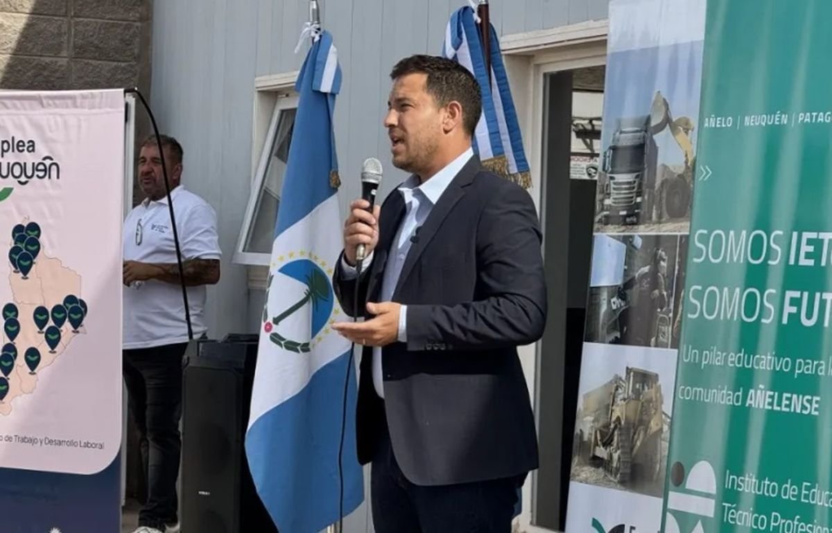 Las capacitaciones de Emplea Neuqu&eacute;n alcanzan a un centenar de j&oacute;venes en Vaca Muerta.