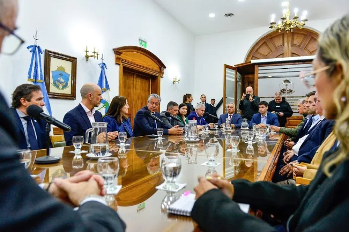 Figueroa: "Los tres poderes del Estado tenemos el gran desaf&iacute;o de acercar la Justicia a la gente"