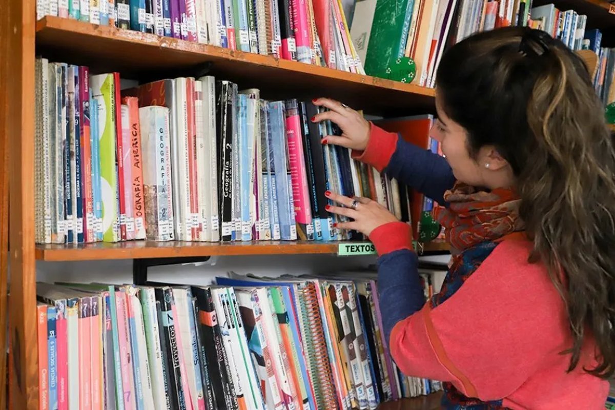 Durante 2024 se registraron 400 obras de autores de Neuqu&eacute;n