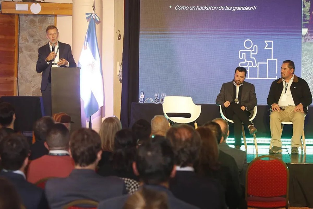 Neuqu&eacute;n: lanzan capacitaciones gratuitas en Inteligencia Artificial para toda la comunidad