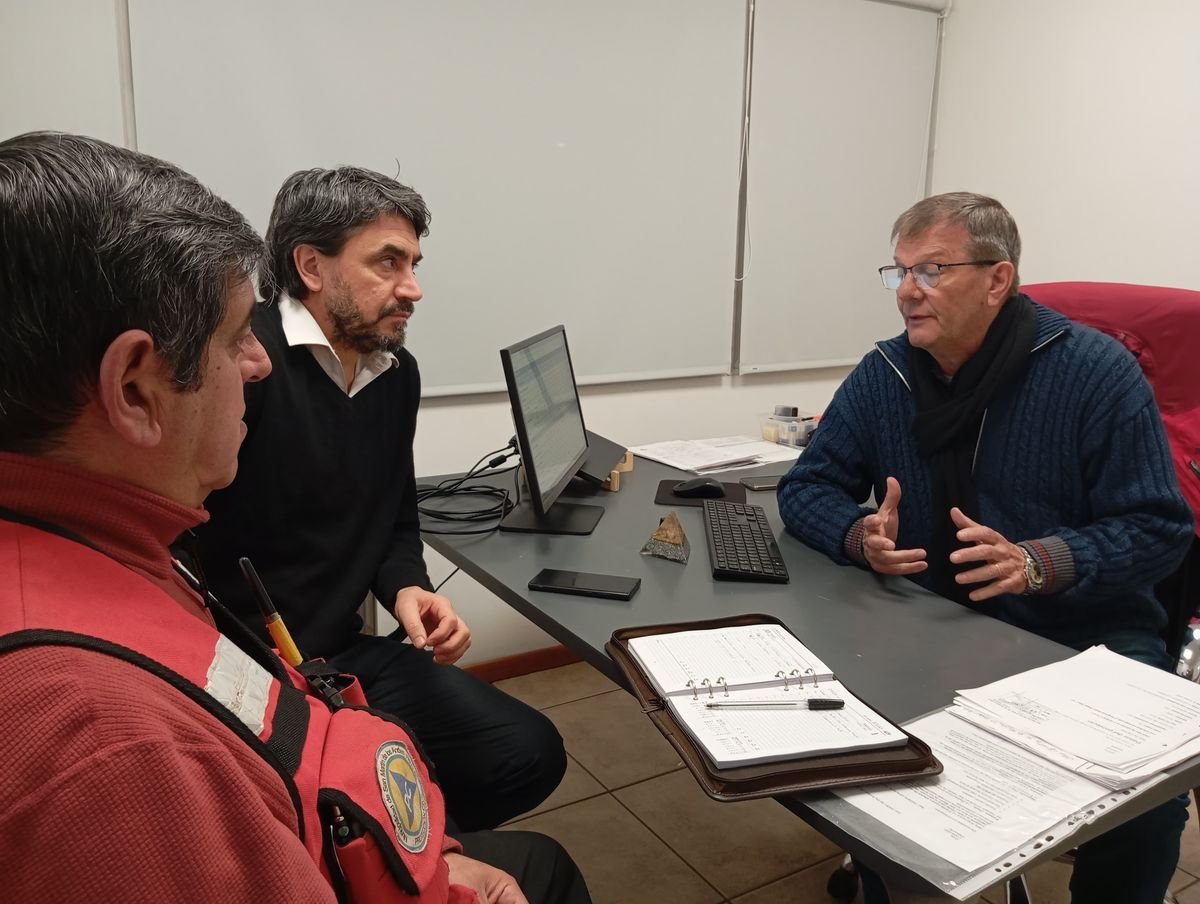 San Mart&iacute;n de los Andes: todo sobre la reuni&oacute;n de Saloniti en las oficinas de Camuzzi