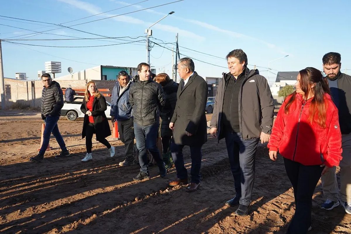 Figueroa: "Tenemos un modelo neuquino que est&aacute; en cada rinc&oacute;n de la provincia"
