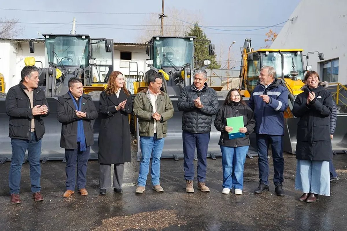 Neuqu&eacute;n: nueva maquinaria vial 0km para mantener rutas y caminos
