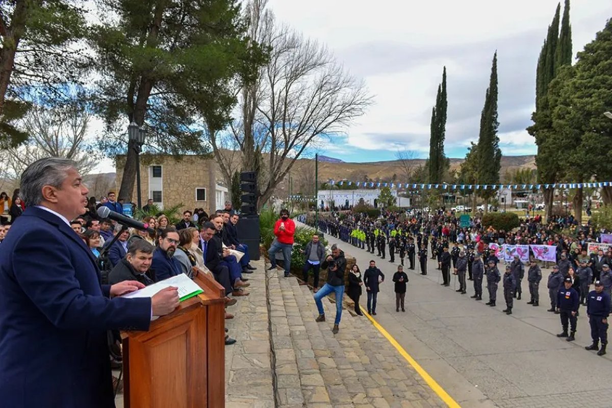 Figueroa destac&oacute; la autodeterminaci&oacute;n de la Provincia para "atacar las injusticias"