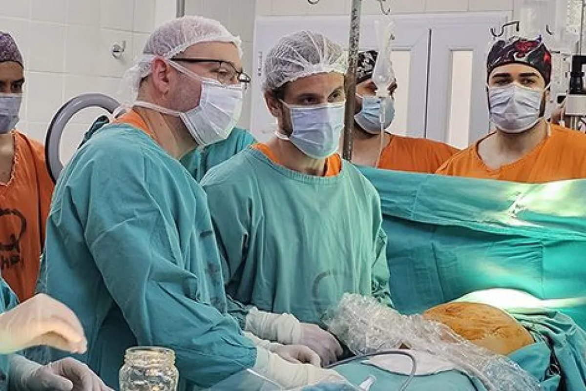 El Sistema de Salud de Neuqu&eacute;n salv&oacute; a gemelos de alto riesgo con una cirug&iacute;a fetal